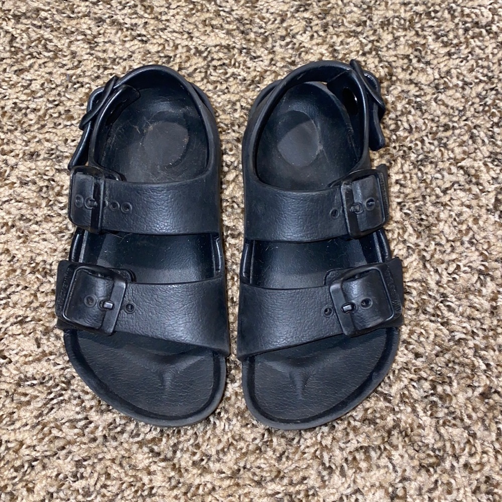 Toddler black Birkenstocks size 26 (toddler 8)